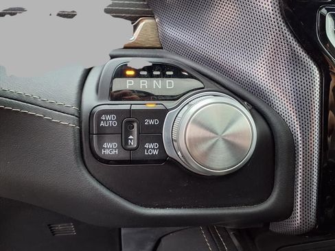 Used 2019 RAM 1500 Limited image 8