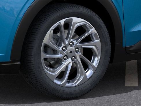 New 2027 Chevrolet Bolt LT w/ Comfort Package FWD image 9