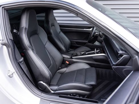 Certified 2024 Porsche 911 Turbo S AWD/4WD image 31