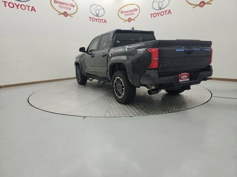 Certified 2025 Toyota Tacoma TRD Sport AWD/4WD image 6