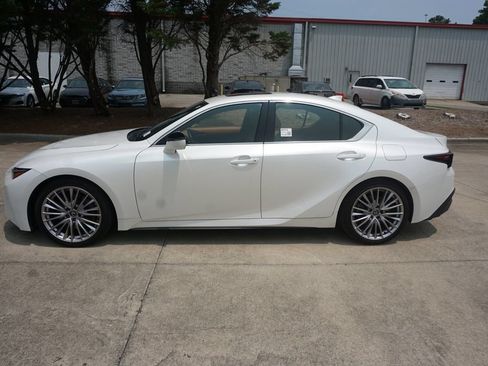 Used 2024 Lexus IS 300 w/ Premium Package RWD image 19