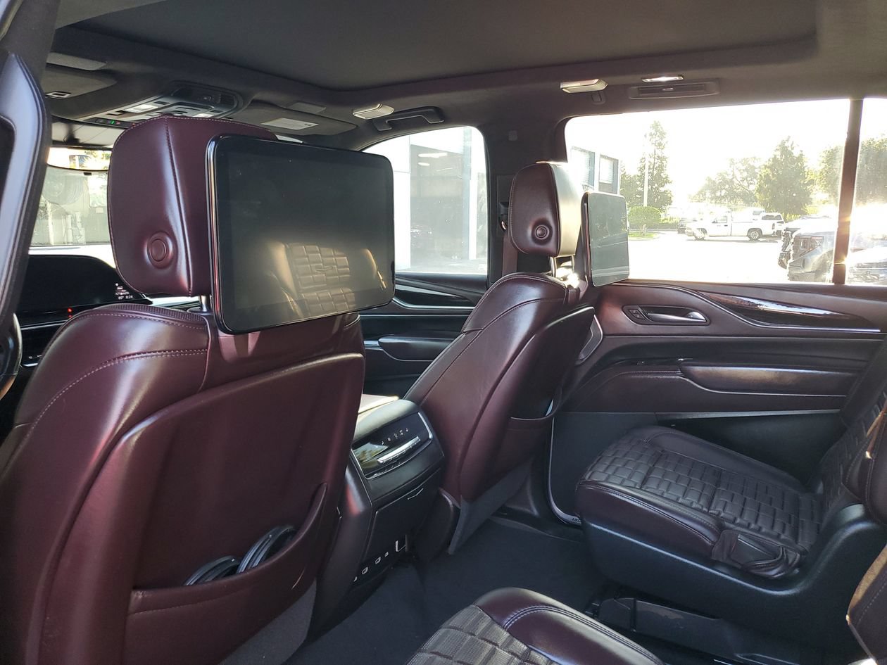 Used 2021 Cadillac Escalade ESV Sport Platinum RWD image 10