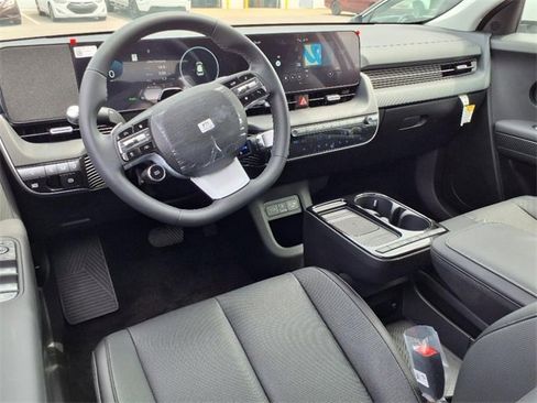 New 2025 Hyundai Ioniq 5 SEL image 8