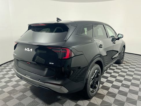 New 2026 Kia Sportage S image 3