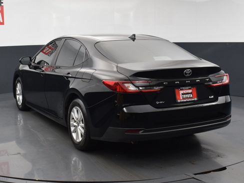 Used 2025 Toyota Camry LE FWD image 3