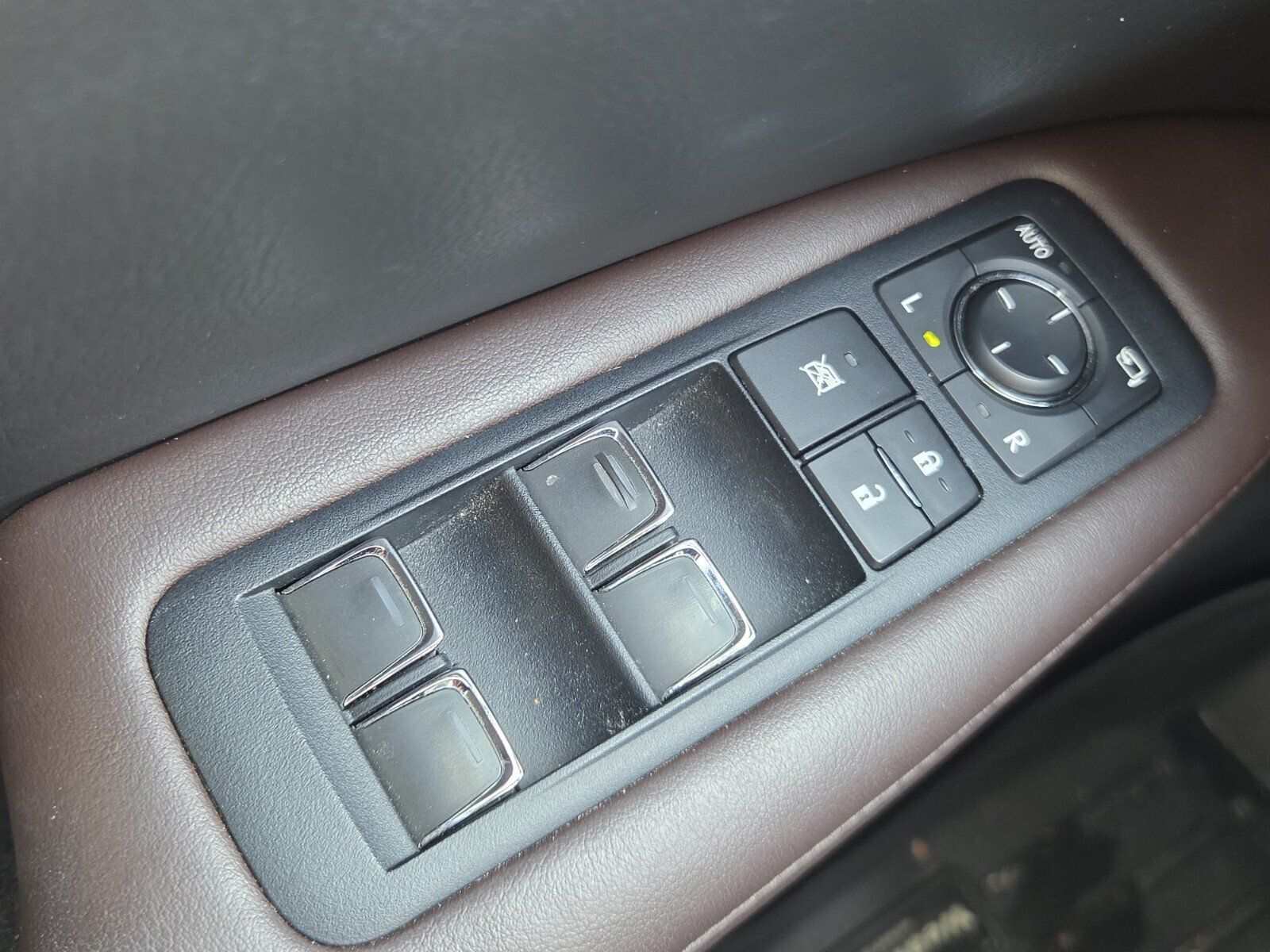 Used 2017 Lexus RX 350 FWD w/ Premium Package image 32