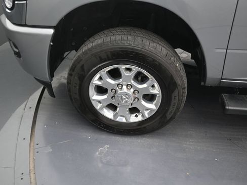 Used 2023 RAM 2500 Laramie AWD/4WD image 9