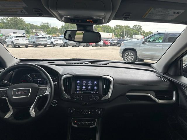 Used 2024 GMC Terrain SLT AWD/4WD image 24