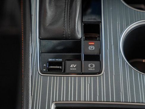 Certified 2022 Toyota Sienna XSE image 28