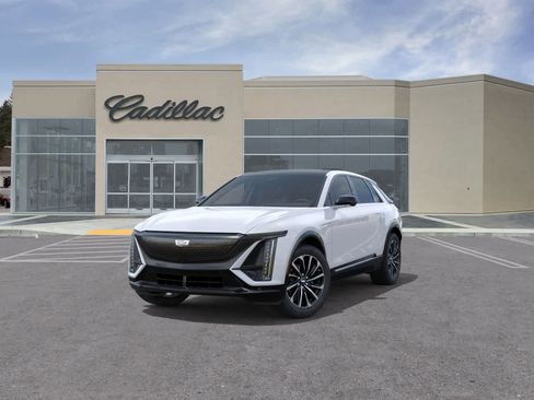 New 2026 Cadillac Lyriq Sport image 8