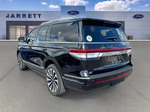 Used 2023 Lincoln Navigator Reserve AWD/4WD image 3