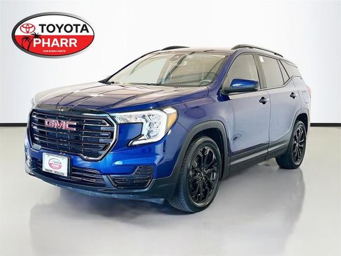 Used 2022 GMC Terrain SLE w/ Driver Convenience Package FWD image 1