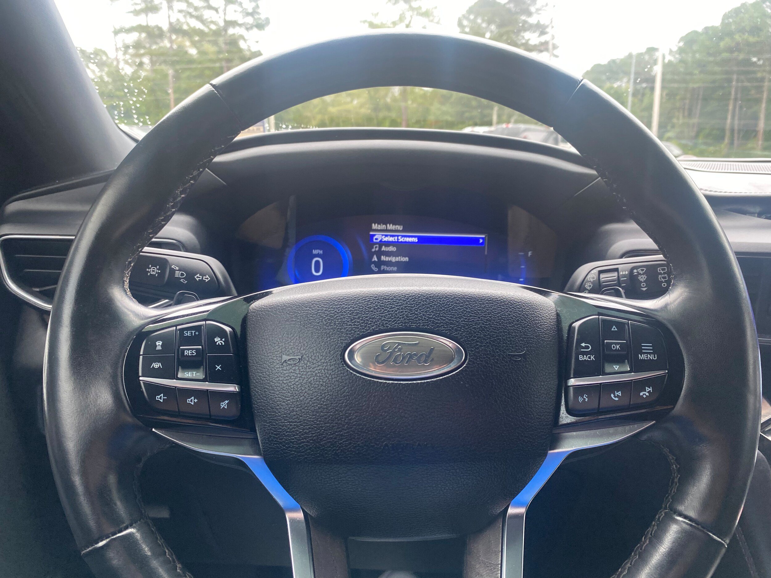 Used 2021 Ford Explorer Platinum w/ Equipment Group 601A AWD/4WD image 16