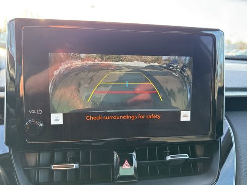 Used 2024 Toyota Corolla Cross XSE w/ Convenience Package image 25