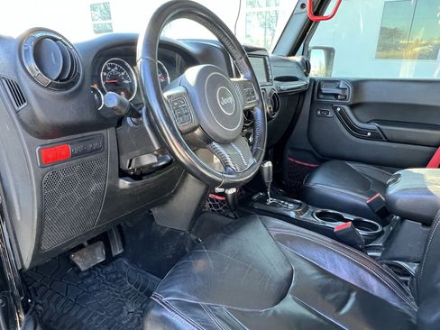 Used 2018 Jeep Wrangler Unlimited Rubicon image 17