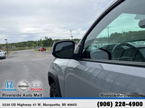 Used 2021 Toyota Tacoma TRD Off-Road AWD/4WD image 5