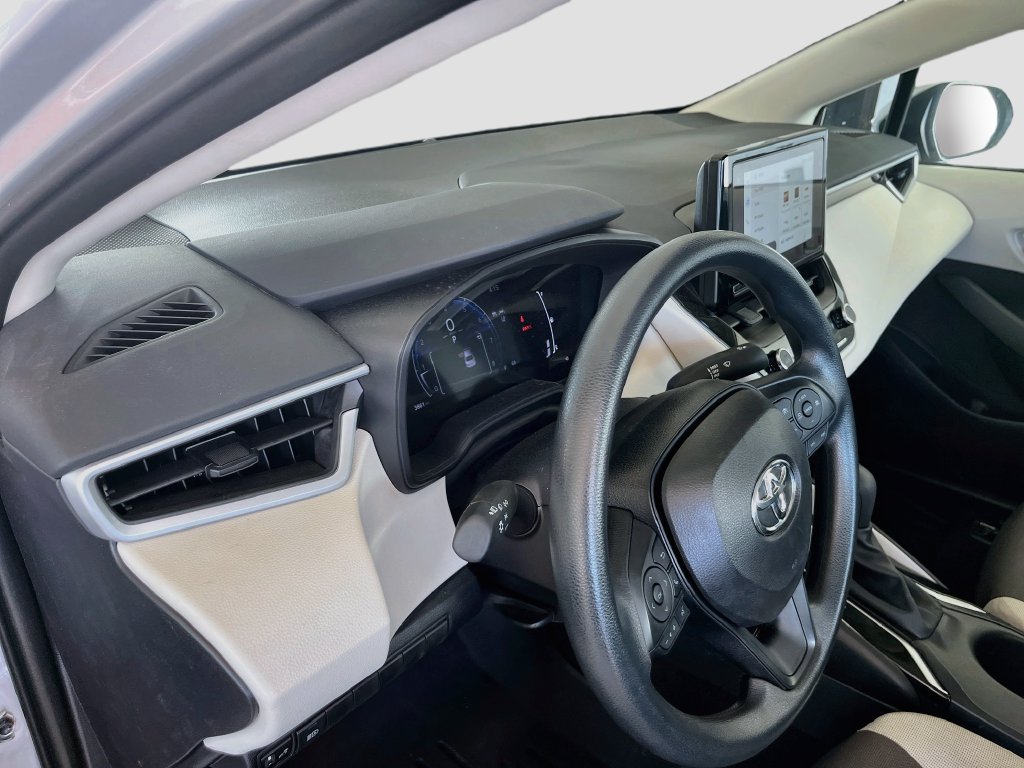 Used 2026 Toyota Corolla LE FWD image 9