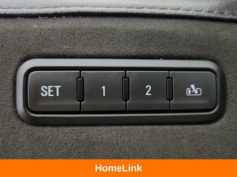Used 2018 Cadillac Escalade Luxury AWD/4WD image 21