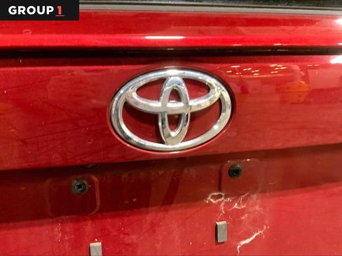 Used 2022 Toyota RAV4 XLE w/ Convenience Package image 31