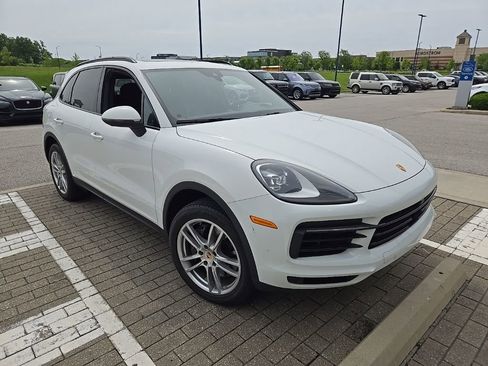 Used 2023 Porsche Cayenne Platinum Edition AWD/4WD image 3