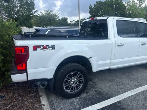 Used 2022 Ford F350 Platinum AWD/4WD image 4
