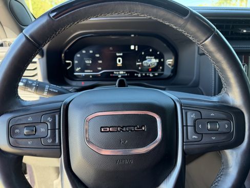 Used 2023 GMC Yukon Denali Ultimate image 33