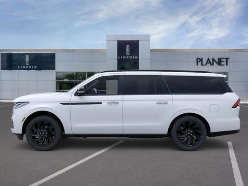 New 2025 Lincoln Navigator L Reserve w/ Jet Appearance Package image 3