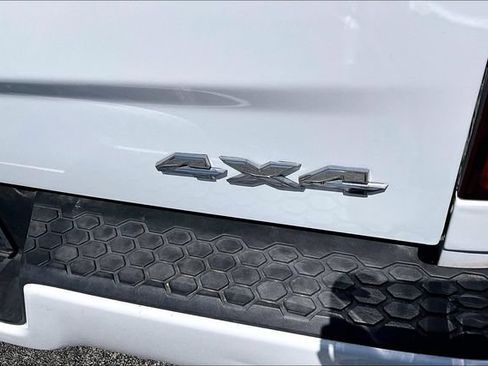 Used 2019 RAM 1500 Express AWD/4WD image 25