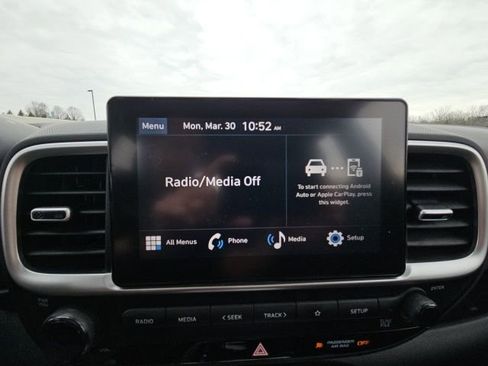 Used 2023 Hyundai Venue SEL w/ Cargo Package image 22