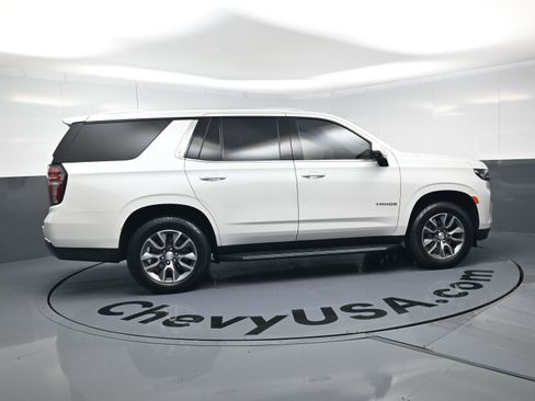 Used 2022 Chevrolet Tahoe LT w/ LT Signature Package image 10