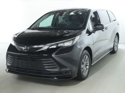 Used 2026 Toyota Sienna LE