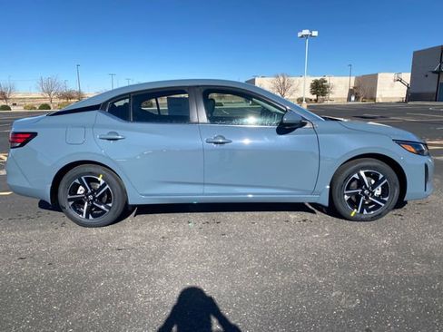 New 2025 Nissan Sentra SV image 7