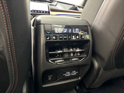 Used 2024 Jeep Grand Cherokee Summit AWD/4WD image 37