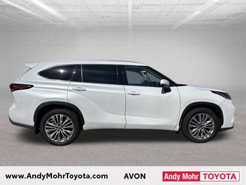 Used 2023 Toyota Highlander Platinum AWD/4WD image 9
