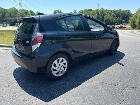 Used 2015 Toyota Prius C One FWD image 5