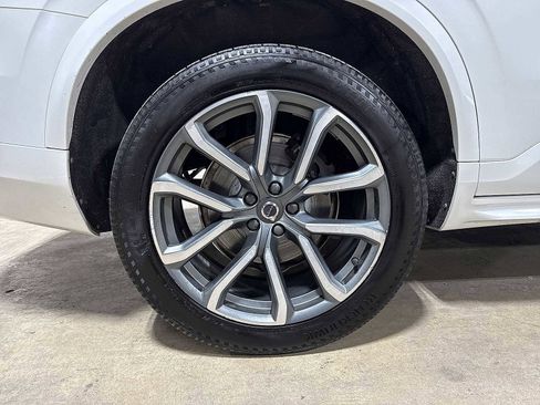 Used 2019 Volvo XC90 T6 Momentum image 10
