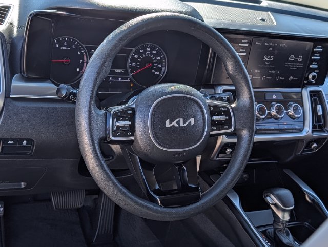 Used 2023 Kia Sorento LX FWD image 18