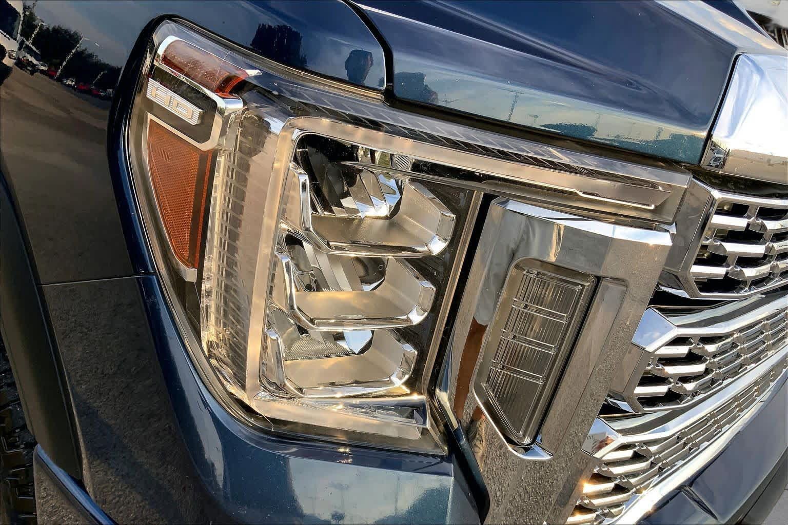Used 2020 GMC Sierra 2500 Denali w/ Denali Ultimate Package AWD/4WD image 28