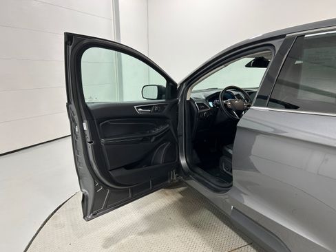 Used 2022 Ford Edge Titanium AWD/4WD image 21