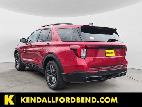 Used 2026 Ford Explorer ST-Line w/ ST-Line Street Pack AWD/4WD image 3