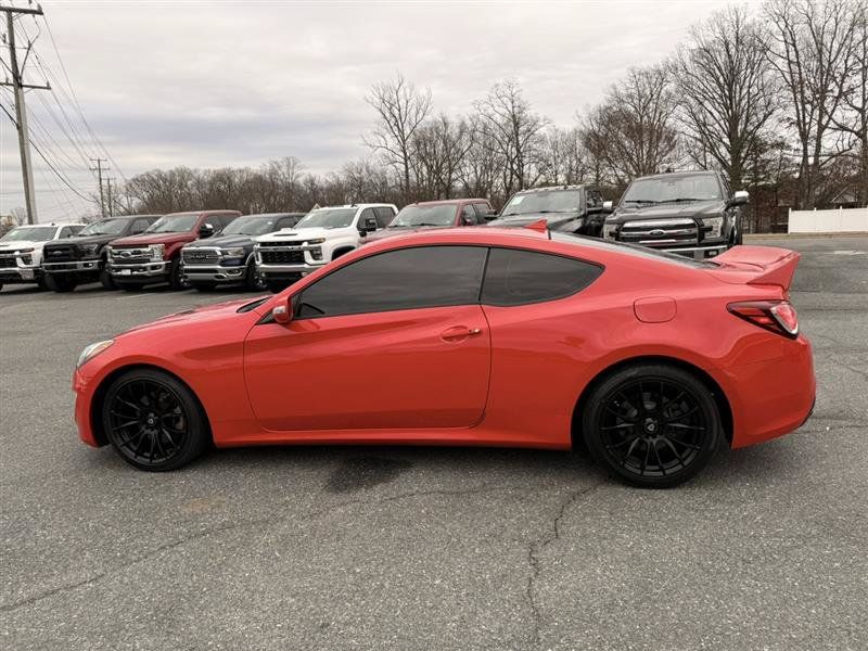 Used 2015 Hyundai Genesis 3.8 RWD image 8