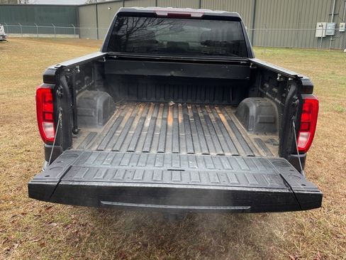 Used 2022 GMC Sierra 1500 SLE image 8