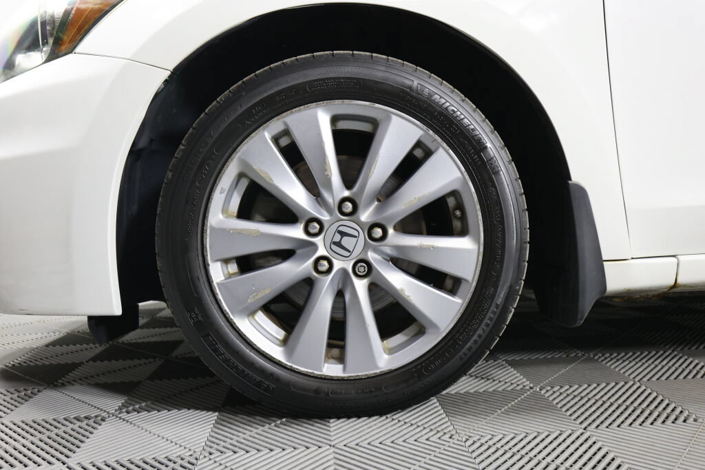 Used 2011 Honda Accord EX-L image 9