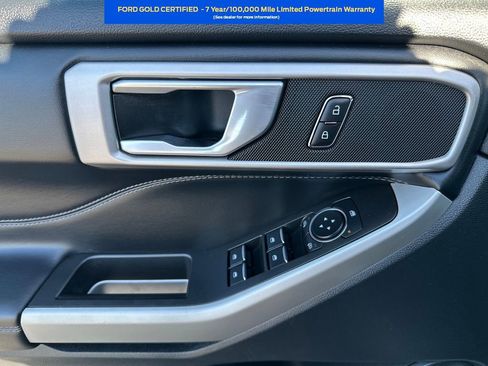 Certified 2023 Ford Explorer XLT image 9