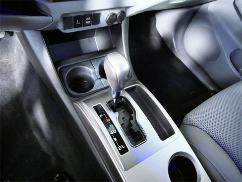 Used 2014 Toyota Tacoma Base image 20