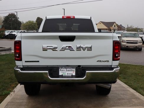 Used 2025 RAM 2500 Big Horn image 38
