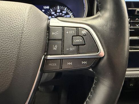 Used 2021 Toyota Highlander Limited FWD image 28