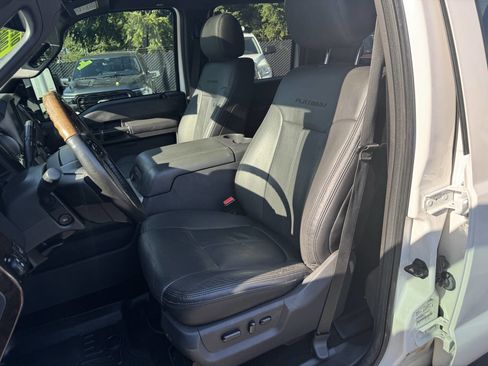 Used 2015 Ford F250 Platinum w/ FX4 Off-Road Package image 9