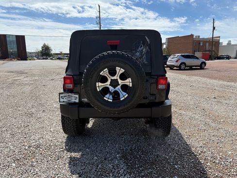 Used 2009 Jeep Wrangler Unlimited X AWD/4WD image 5