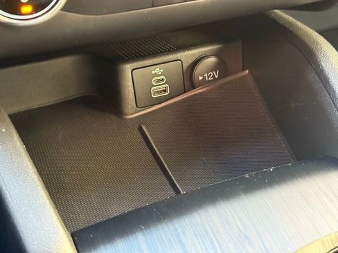 Used 2025 Ford Escape ST-Line image 17